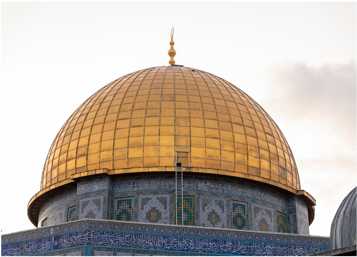 Thousands Attend Friday Prayers at Al-Aqsa Mosque Despite Restrictions - MENAWireNOW.com